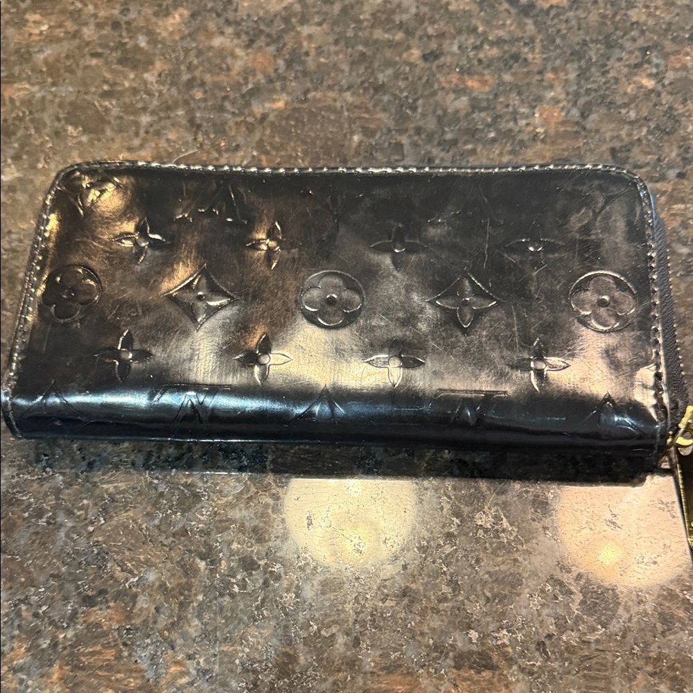 Source Unknown Glossy Black Embossed Monogram Clu… - image 1